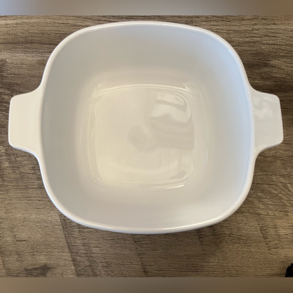 Vintage Corningware 1 1/2 quart - Picture 2 of 6